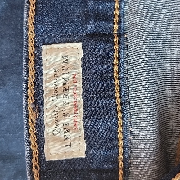 Levi's Premium  724 High Rise Straight Crop  Jeans/ 30. - Picture 3 of 11